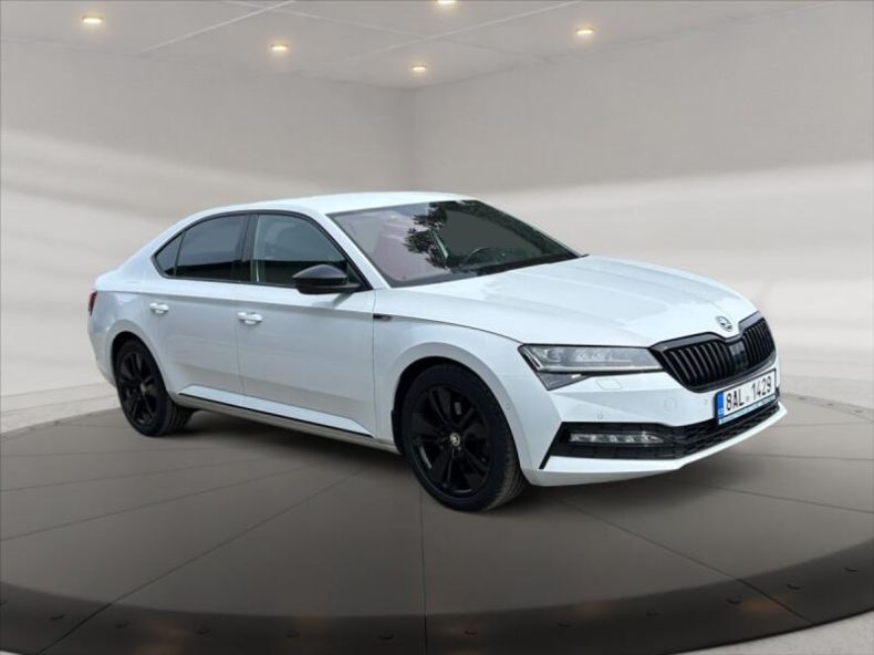Škoda Superb - hlavní foto