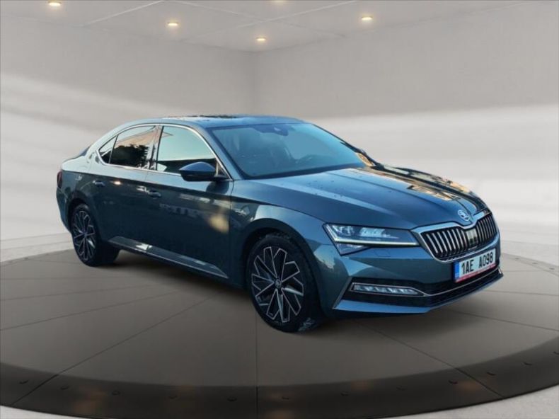 Škoda Superb - hlavní foto