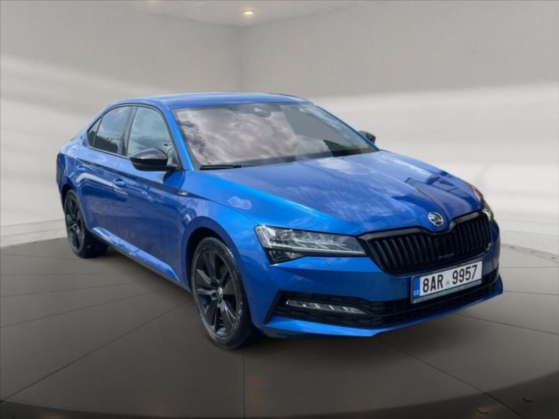 Škoda Superb - hlavní foto