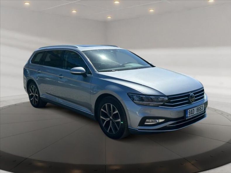 Volkswagen Passat - hlavní fotka inzerátu