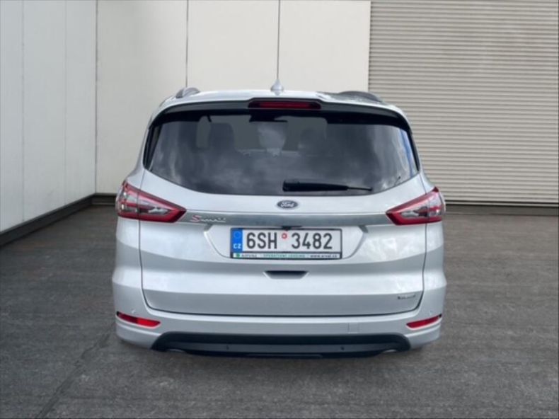 Ford S-MAX - hlavní fotka