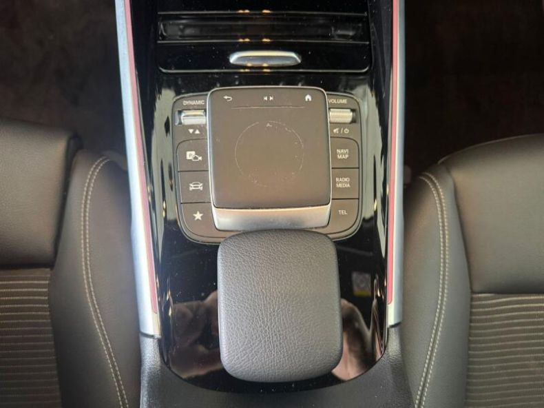 Mercedes GLB - hlavní fotka