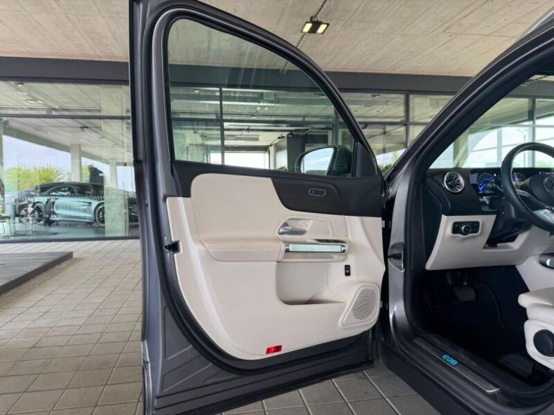 Mercedes EQB - hlavní fotka