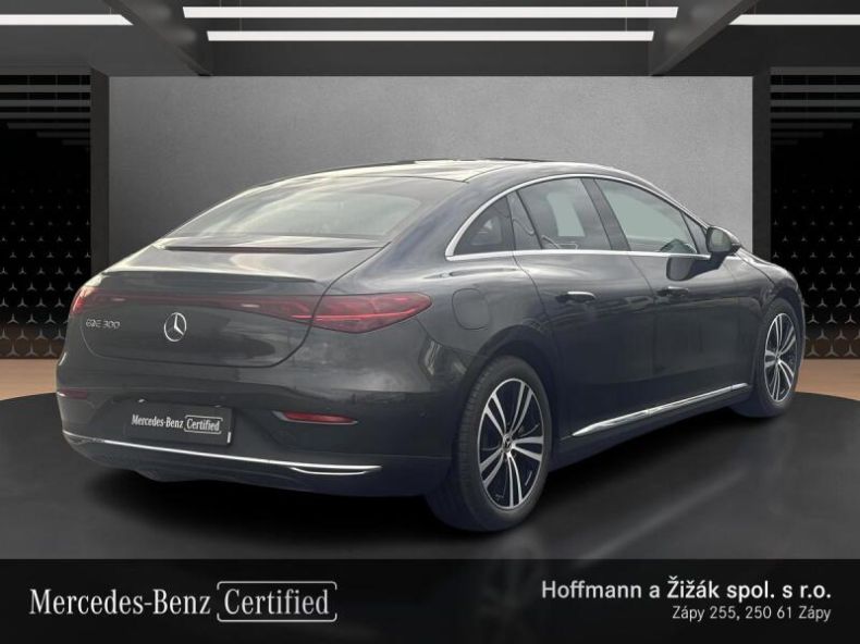 Mercedes EQE - hlavní fotka