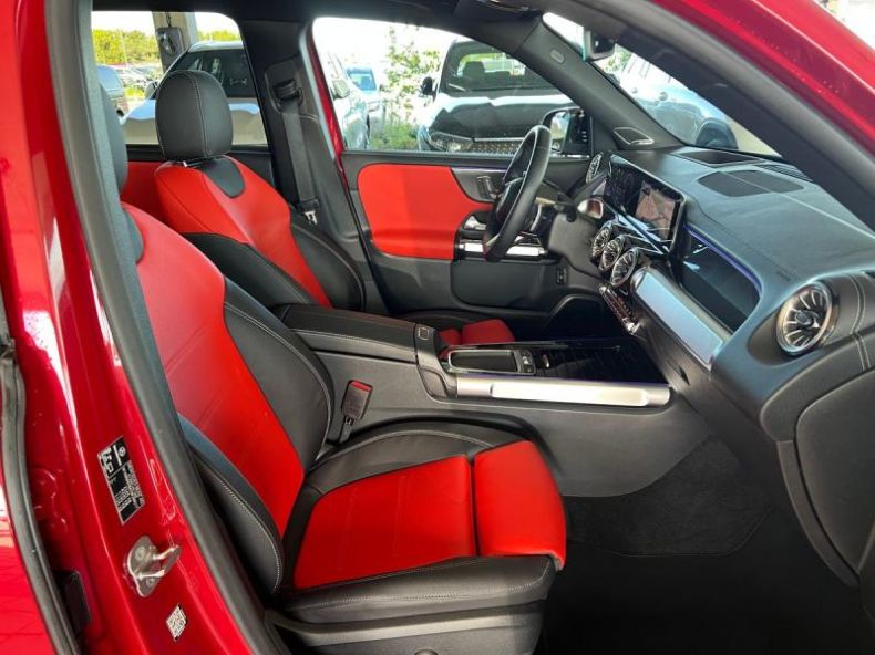 Mercedes GLB - hlavní fotka