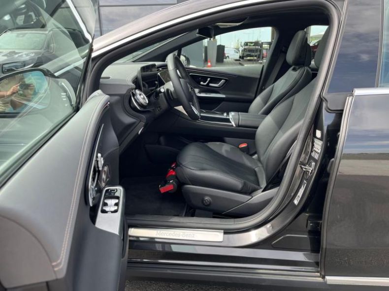 Mercedes EQE - hlavní fotka