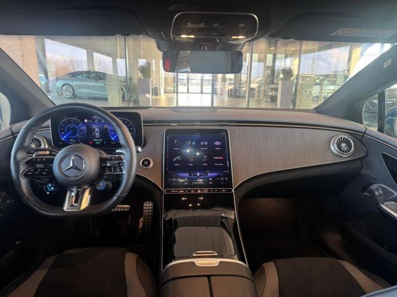 Mercedes EQE - hlavní fotka