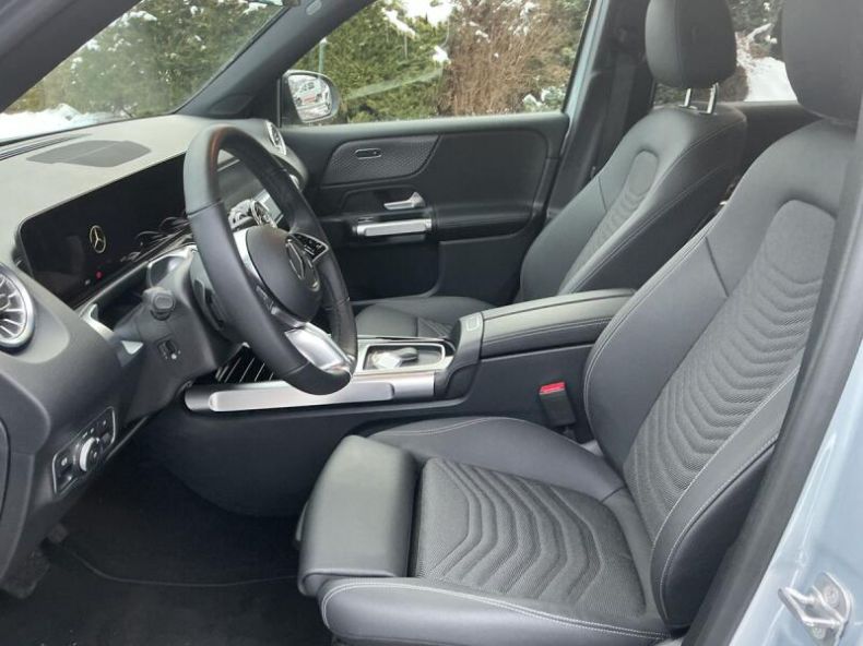 Mercedes GLB - hlavní fotka