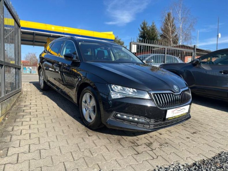 Škoda Superb - hlavní foto