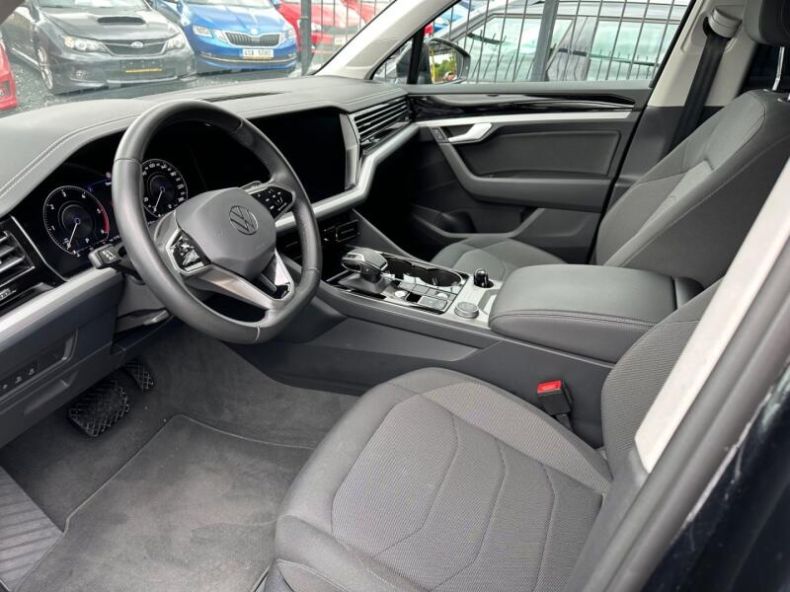 Volkswagen Touareg - hlavní fotka