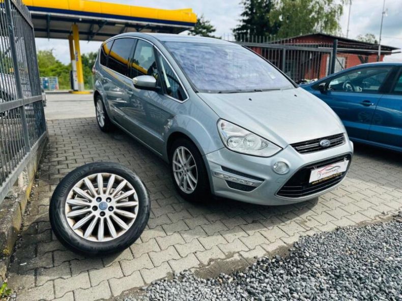 Ford S-MAX - hlavní fotka inzerátu