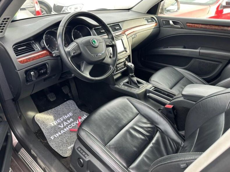 Škoda Superb - hlavní foto