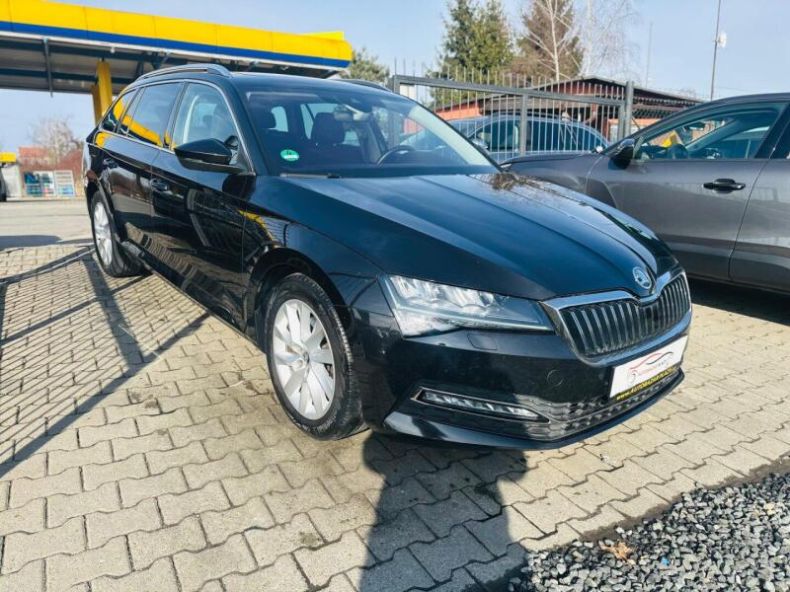 Škoda Superb - hlavní foto
