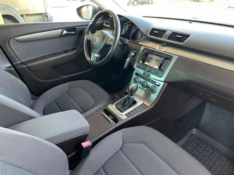 Volkswagen Passat - hlavní fotka