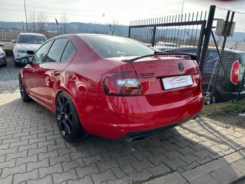 Škoda Octavia - hlavní fotka