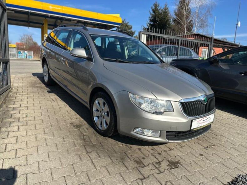 Škoda Superb - hlavní foto