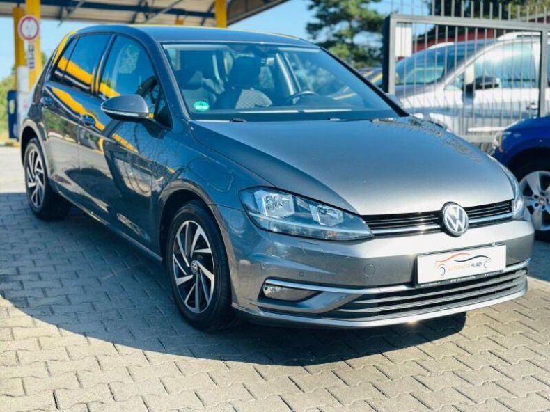 Volkswagen Golf - hlavní foto