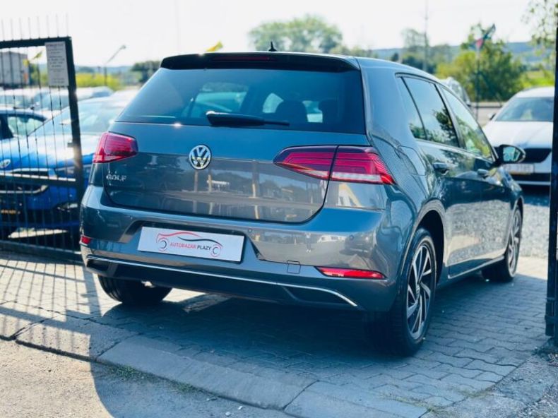 Volkswagen Golf - hlavní fotka