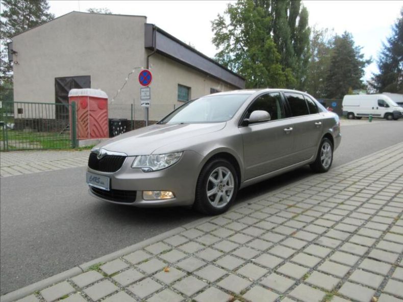 Škoda Superb - hlavní fotka inzerátu