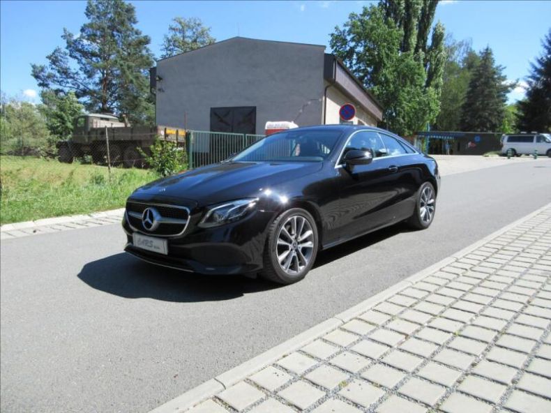 Mercedes Třída E - hlavní foto