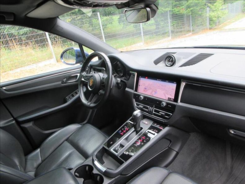 Porsche Macan - hlavní fotka