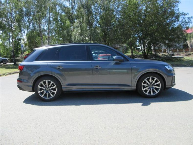Audi Q7 - hlavní fotka