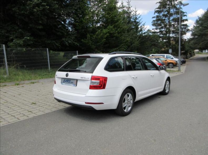 Škoda Octavia - hlavní fotka
