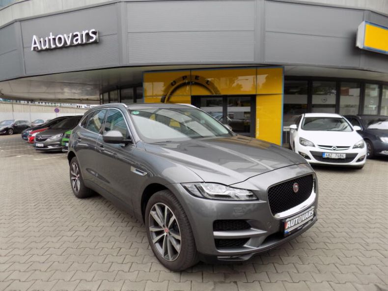Jaguar F-Pace - hlavní fotka