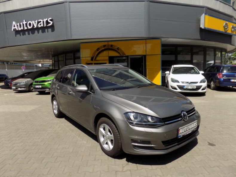 Volkswagen Golf - hlavní foto
