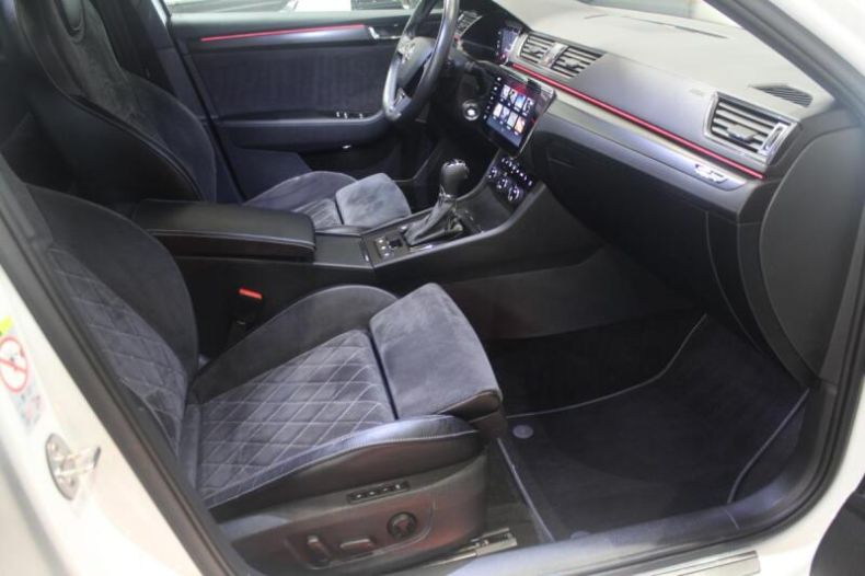 Škoda Superb - hlavní fotka