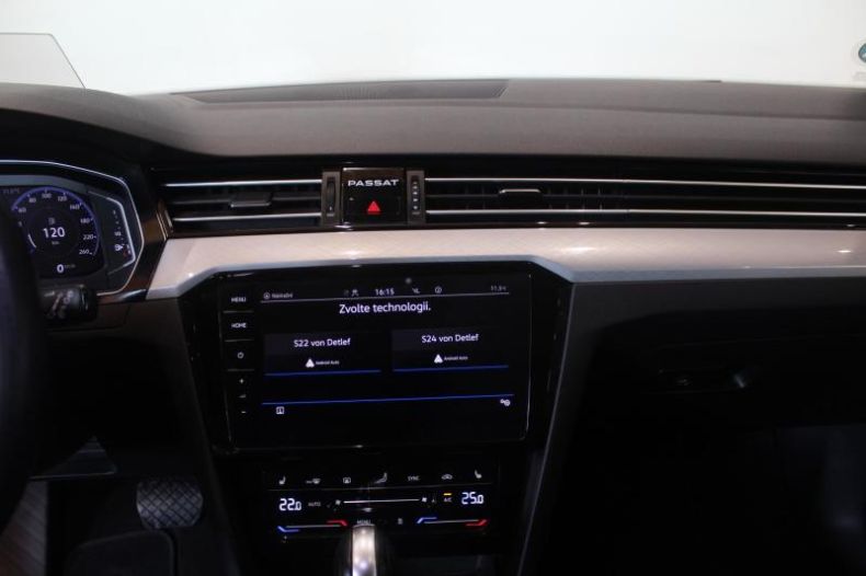 Volkswagen Passat - hlavní fotka