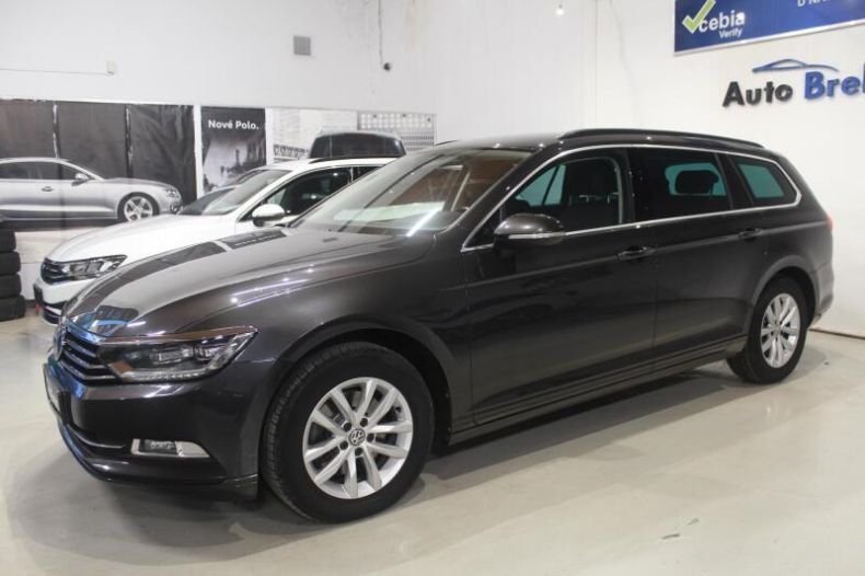 Volkswagen Passat - hlavní fotka