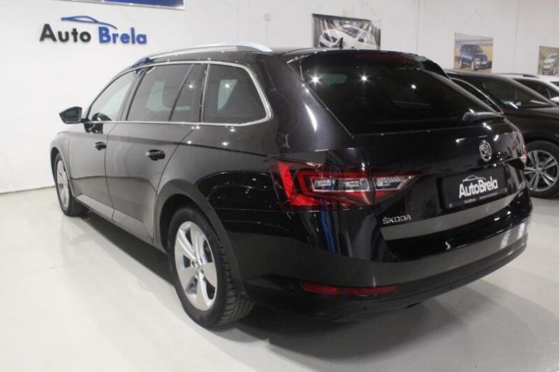 Škoda Superb - hlavní fotka