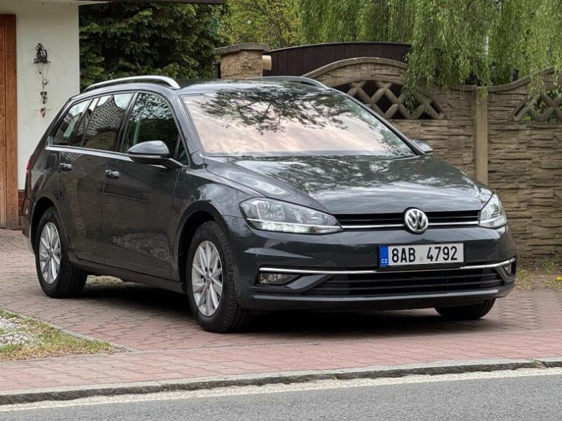 Volkswagen Golf - hlavní fotka inzerátu
