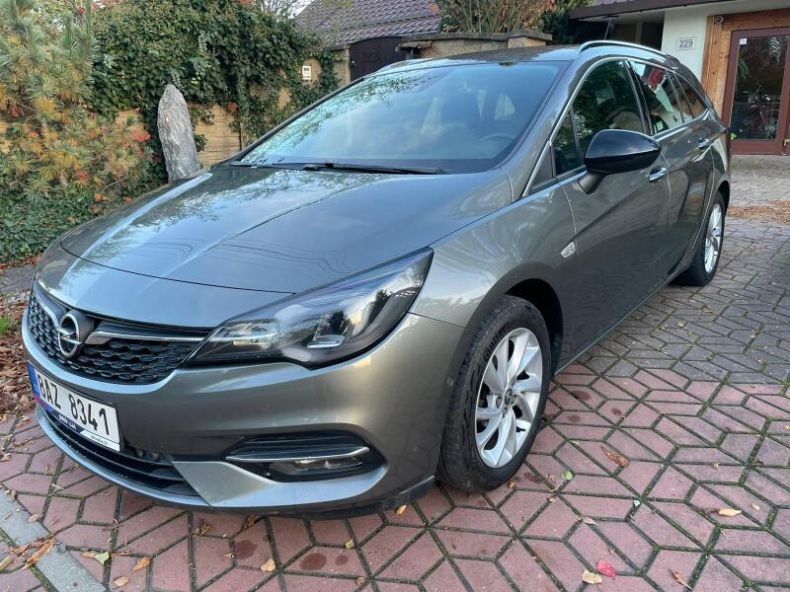 Opel Astra - hlavní foto