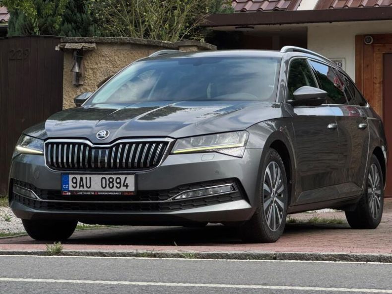 Škoda Superb - hlavní foto