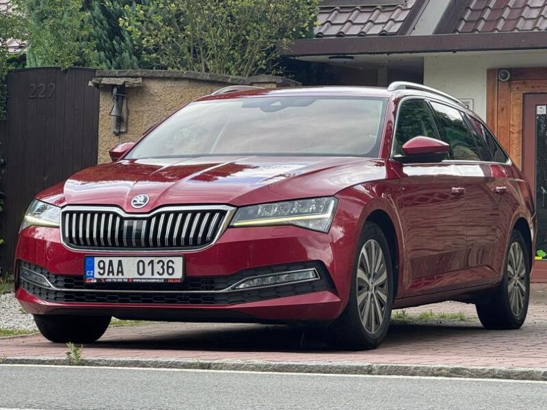 Škoda Superb - hlavní foto