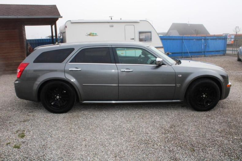 Chrysler 300 - hlavní fotka