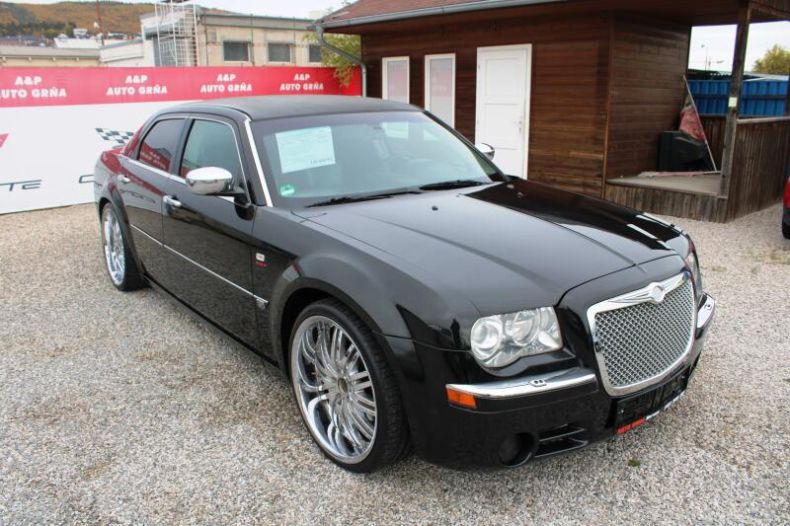 Chrysler 300 - hlavní fotka inzerátu