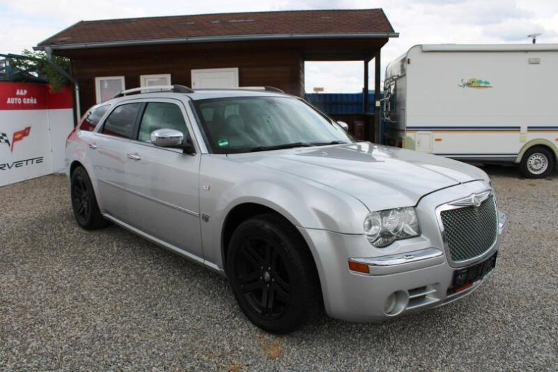 Chrysler 300 - hlavní foto