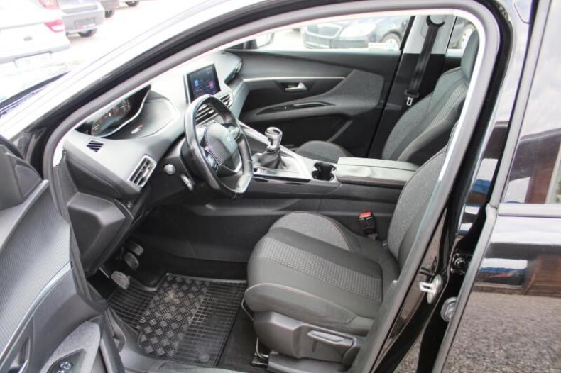 Peugeot 3008 - hlavní fotka