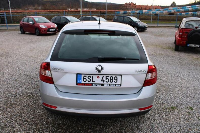 Škoda Rapid - hlavní fotka