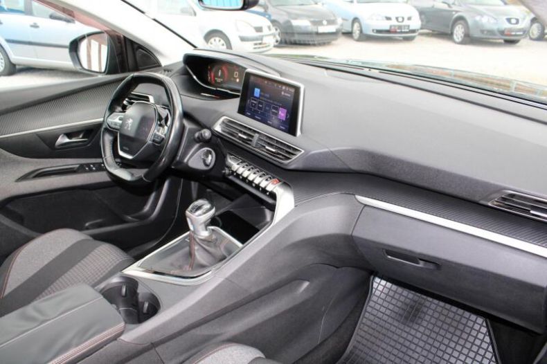 Peugeot 3008 - hlavní fotka