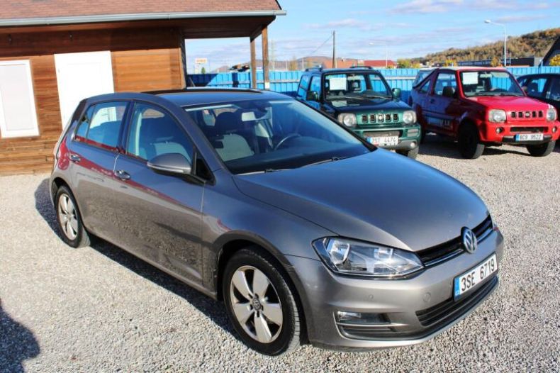 Volkswagen Golf - hlavní foto