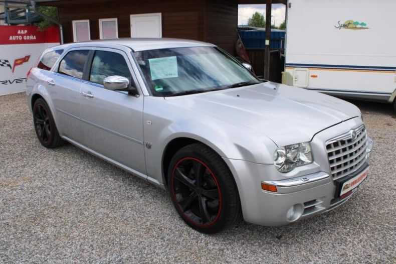 Chrysler 300 - hlavní foto