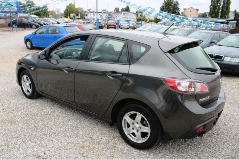 Mazda 3 - hlavní fotka