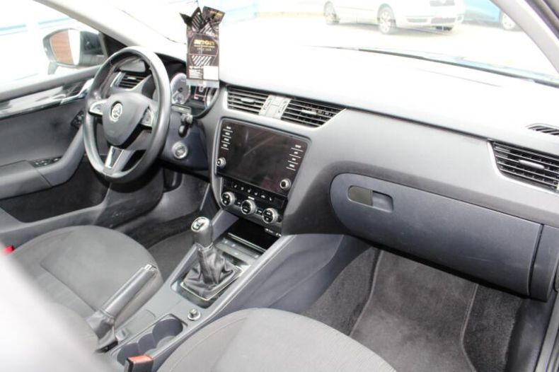 Škoda Octavia - hlavní fotka