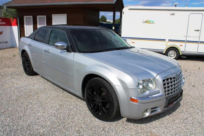 Chrysler 300 - hlavní fotka inzerátu