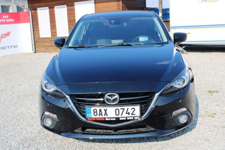 Mazda 3 - hlavní fotka