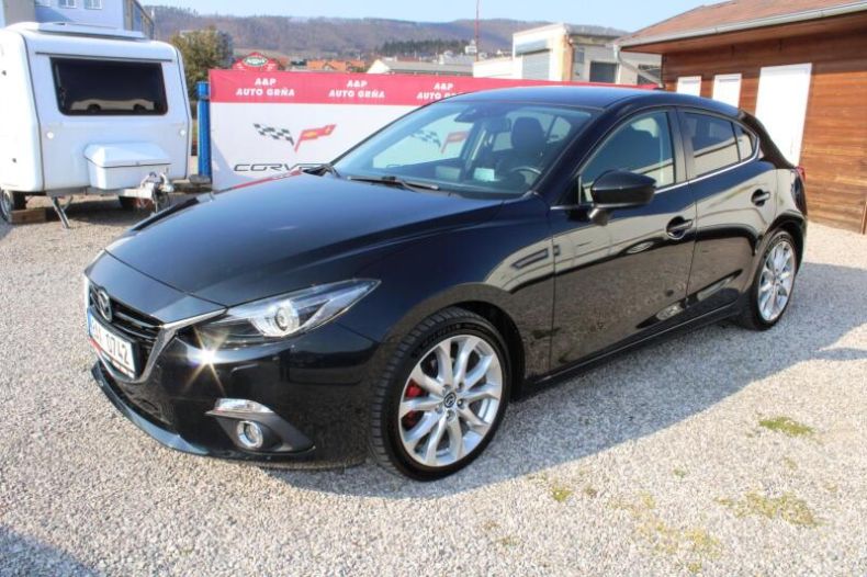 Mazda 3 - hlavní fotka